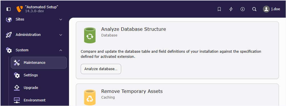 TYPO3 backend with the "System > Maintenance". The database analyzer is highlighted.